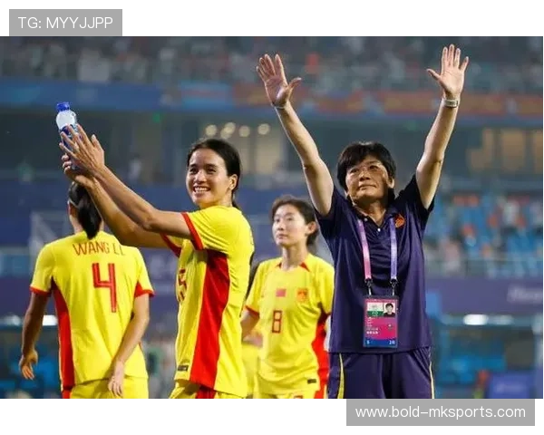 亚运会足球赛落幕,中国队斩获铜牌创历史佳绩 亚运会足球赛落幕,中国队斩获铜牌创历史佳绩